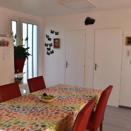 Agreable Et Calme Nocleg ze śniadaniem Confolens