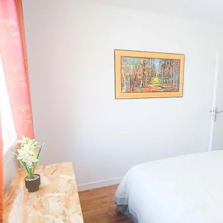 Nocleg ze śniadaniem Agreable Et Calme *